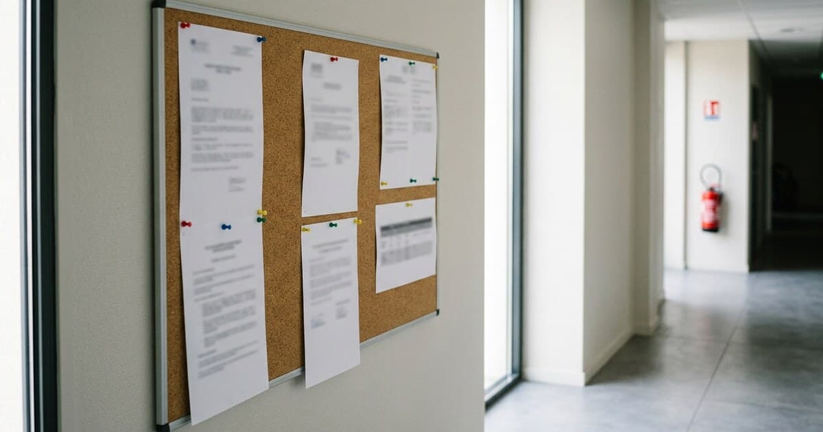 Illustration : La charte informatique qui impose des obligations disciplinaires suit le régime du règlement intérieur